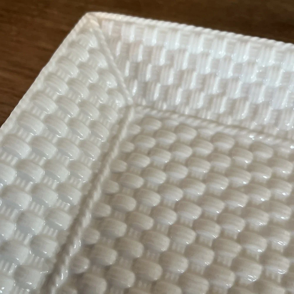 TIFFANY &‎ CO TIFFANY WEAVE BASKETWEAVE WHITE PORCELAIN Bowl Dish Square 7.5